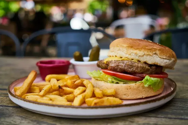 Domowe hamburgery z mięsa mielonego